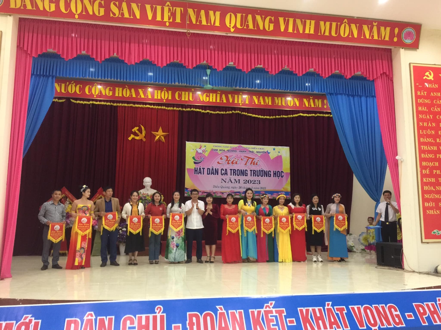Nhận cờ luân lưu